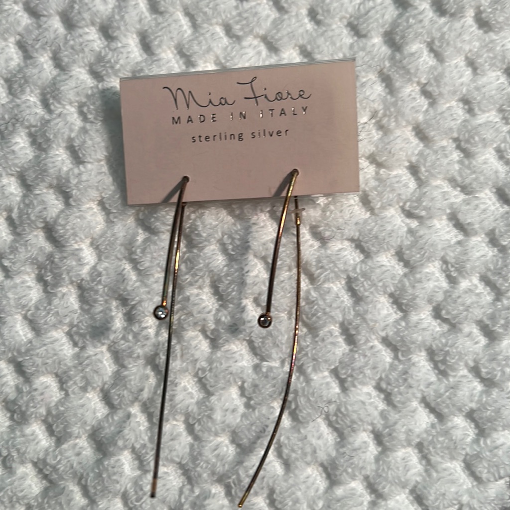 Mia Fiore Earrings 25$